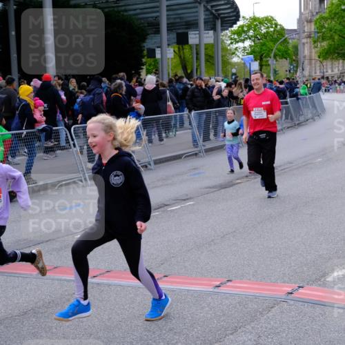 25.04.2026 - Das Zehntel Tim E. http://msf.ph/oto/9571670 25.04.2026 09:08:51 Ziel 1360, 1615, 1617, 1907, 1913, 1915, 2000, 2008, 2535, 3754, 3772 meine-sportfotos.de