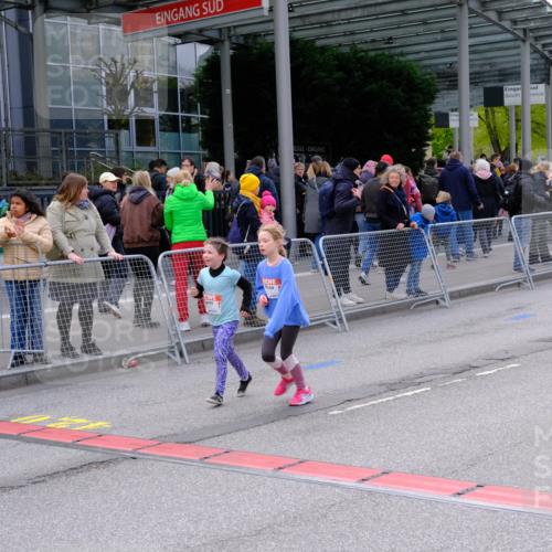25.04.2026 - Das Zehntel Tim E. http://msf.ph/oto/9571671 25.04.2026 09:08:54 Ziel 1360, 1615, 1617, 1907, 1913, 1915, 2535, 3754, 3772 meine-sportfotos.de