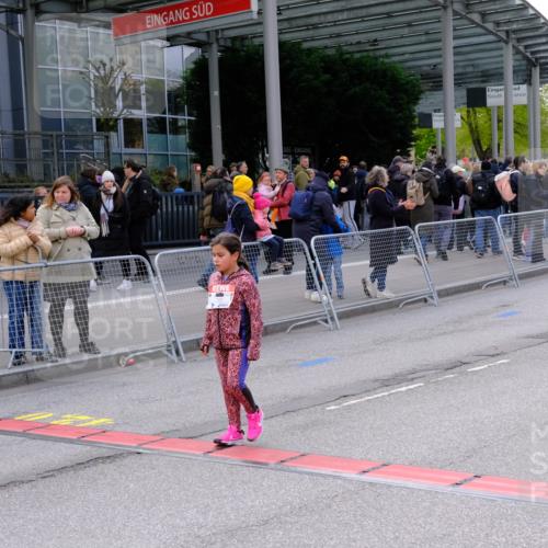 25.04.2026 - Das Zehntel Tim E. http://msf.ph/oto/9571674 25.04.2026 09:09:06 Ziel 1069 meine-sportfotos.de