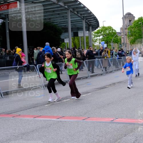25.04.2026 - Das Zehntel Tim E. http://msf.ph/oto/9571676 25.04.2026 09:09:13 Ziel 1069, 1445, 1469, 2081 meine-sportfotos.de