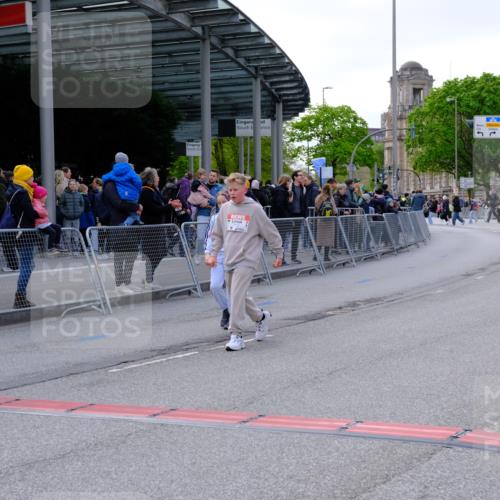 25.04.2026 - Das Zehntel Tim E. http://msf.ph/oto/9571688 25.04.2026 09:09:18 Ziel 1445, 1451, 1469, 1476, 2081, 2243 meine-sportfotos.de