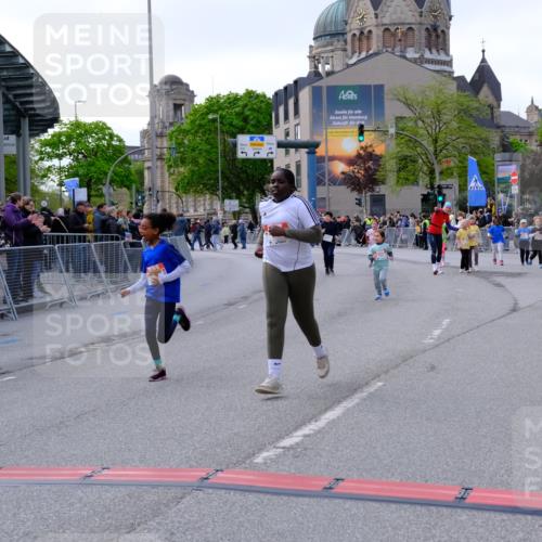 25.04.2026 - Das Zehntel Tim E. http://msf.ph/oto/9571691 25.04.2026 09:09:23 Ziel 1451, 1453, 1476, 1486, 2243 meine-sportfotos.de