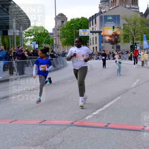 25.04.2026 - Das Zehntel Tim E. http://msf.ph/oto/9571694 25.04.2026 09:09:23 Ziel 1451, 1453, 1476, 1486, 2243 meine-sportfotos.de