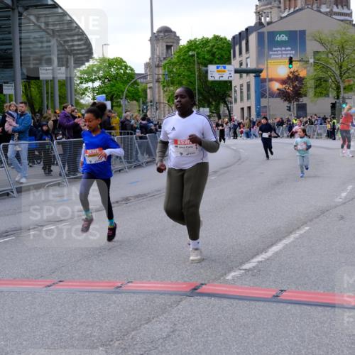 25.04.2026 - Das Zehntel Tim E. http://msf.ph/oto/9571696 25.04.2026 09:09:23 Ziel 1451, 1453, 1476, 1486, 2243 meine-sportfotos.de