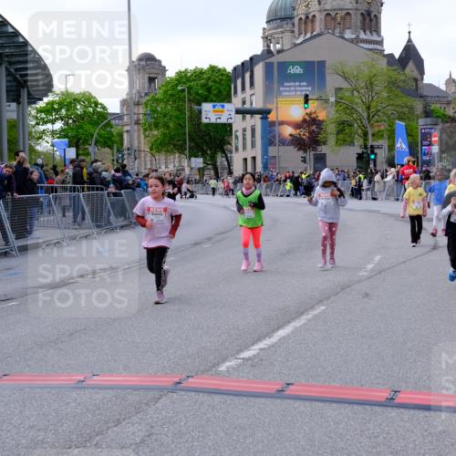 25.04.2026 - Das Zehntel Tim E. http://msf.ph/oto/9571709 25.04.2026 09:09:31 Ziel 1351, 1359, 1453, 1477, 1484, 1486, 1499, 1503, 2182, 2186 meine-sportfotos.de
