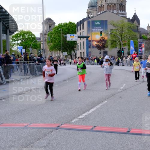 25.04.2026 - Das Zehntel Tim E. http://msf.ph/oto/9571710 25.04.2026 09:09:31 Ziel 1351, 1359, 1453, 1477, 1484, 1486, 1499, 1503, 2182, 2186 meine-sportfotos.de