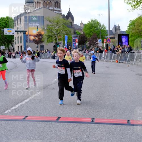25.04.2026 - Das Zehntel Tim E. http://msf.ph/oto/9571715 25.04.2026 09:09:32 Ziel 1351, 1359, 1477, 1484, 1486, 1499, 1503, 2098, 2182, 2186 meine-sportfotos.de