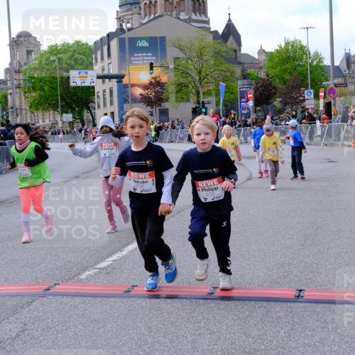25.04.2026 - Das Zehntel Tim E. http://msf.ph/oto/9571722 25.04.2026 09:09:33 Ziel 1351, 1359, 1477, 1484, 1486, 1499, 1503, 2087, 2098, 2182, 2186 meine-sportfotos.de