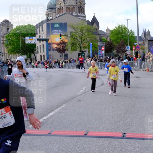 25.04.2026 - Das Zehntel Tim E. http://msf.ph/oto/9571723 25.04.2026 09:09:34 Ziel 1351, 1359, 1477, 1484, 1486, 1499, 1503, 2087, 2098, 2182, 2186 meine-sportfotos.de