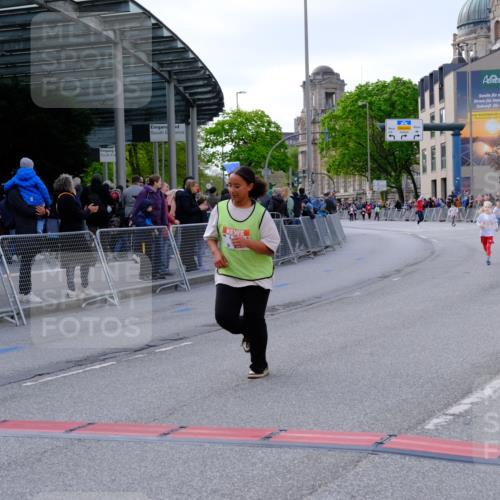 25.04.2026 - Das Zehntel Tim E. http://msf.ph/oto/9571746 25.04.2026 09:09:56 Ziel 2529, 3319 meine-sportfotos.de