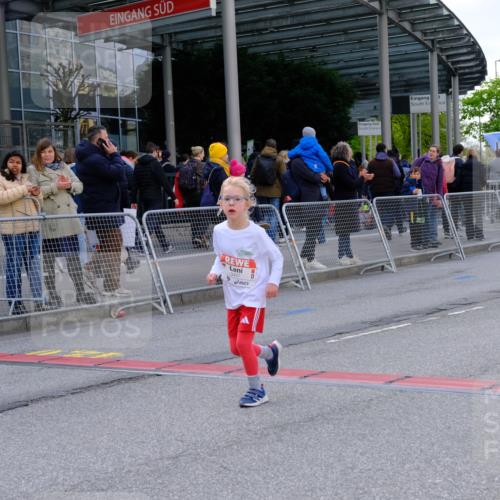25.04.2026 - Das Zehntel Tim E. http://msf.ph/oto/9571754 25.04.2026 09:10:02 Ziel 3319, 3447 meine-sportfotos.de