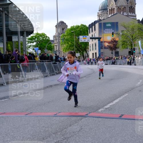 25.04.2026 - Das Zehntel Tim E. http://msf.ph/oto/9571759 25.04.2026 09:10:08 Ziel 1901, 1903, 2549, 3447 meine-sportfotos.de
