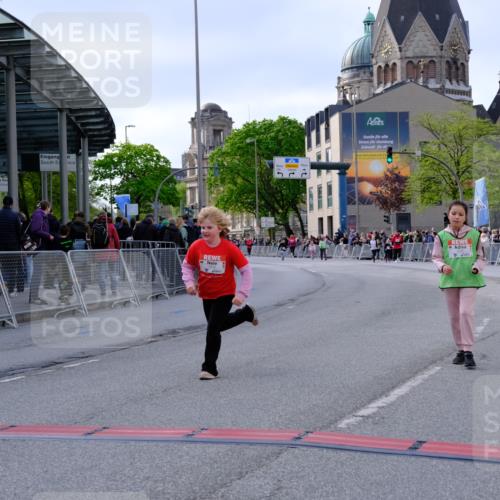 25.04.2026 - Das Zehntel Tim E. http://msf.ph/oto/9571771 25.04.2026 09:10:13 Ziel 1901, 1903, 2549, 3280 meine-sportfotos.de