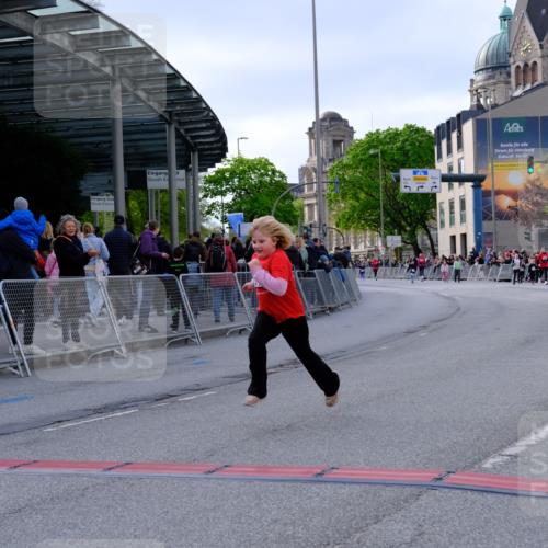 25.04.2026 - Das Zehntel Tim E. http://msf.ph/oto/9571773 25.04.2026 09:10:13 Ziel 1901, 1903, 2549, 3280 meine-sportfotos.de