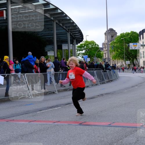 25.04.2026 - Das Zehntel Tim E. http://msf.ph/oto/9571775 25.04.2026 09:10:13 Ziel 1901, 1903, 2549, 3280 meine-sportfotos.de