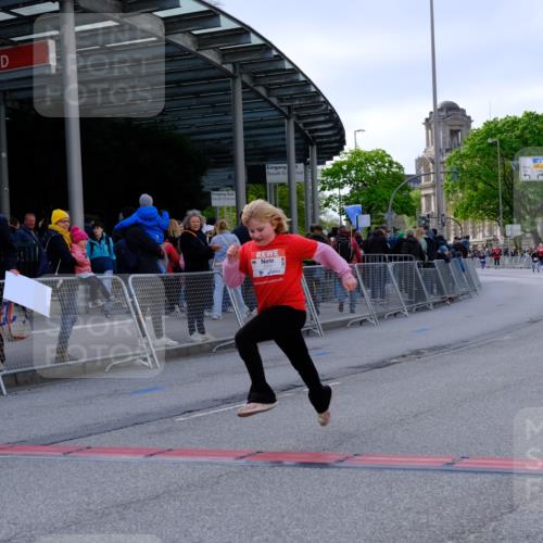 25.04.2026 - Das Zehntel Tim E. http://msf.ph/oto/9571776 25.04.2026 09:10:13 Ziel 1901, 1903, 2549, 3280 meine-sportfotos.de