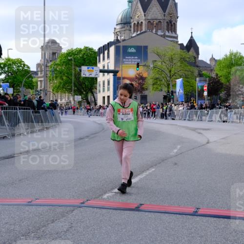 25.04.2026 - Das Zehntel Tim E. http://msf.ph/oto/9571779 25.04.2026 09:10:15 Ziel 1901, 1903, 2549, 3280 meine-sportfotos.de