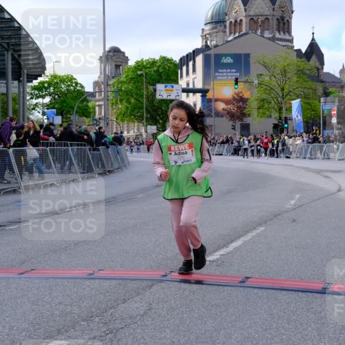 25.04.2026 - Das Zehntel Tim E. http://msf.ph/oto/9571784 25.04.2026 09:10:15 Ziel 1901, 1903, 2549, 3280 meine-sportfotos.de