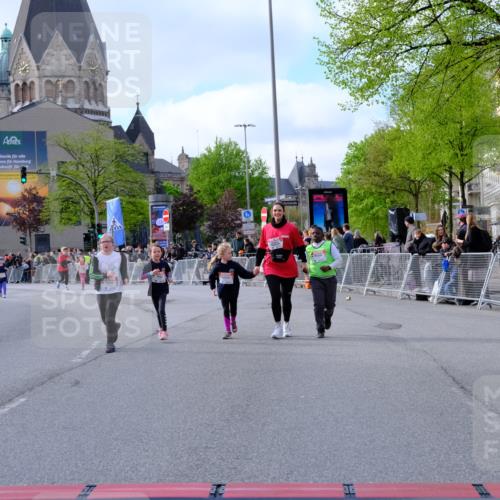 25.04.2026 - Das Zehntel Tim E. http://msf.ph/oto/9571788 25.04.2026 09:10:31 Ziel 1230, 1238, 1391, 3586 meine-sportfotos.de