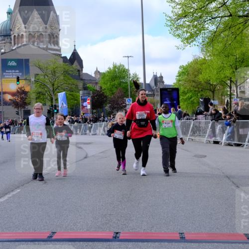 25.04.2026 - Das Zehntel Tim E. http://msf.ph/oto/9571792 25.04.2026 09:10:33 Ziel 1230, 1238, 1391, 3586 meine-sportfotos.de