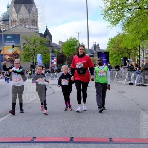 25.04.2026 - Das Zehntel Tim E. http://msf.ph/oto/9571795 25.04.2026 09:10:34 Ziel 1230, 1238, 1391, 3586 meine-sportfotos.de