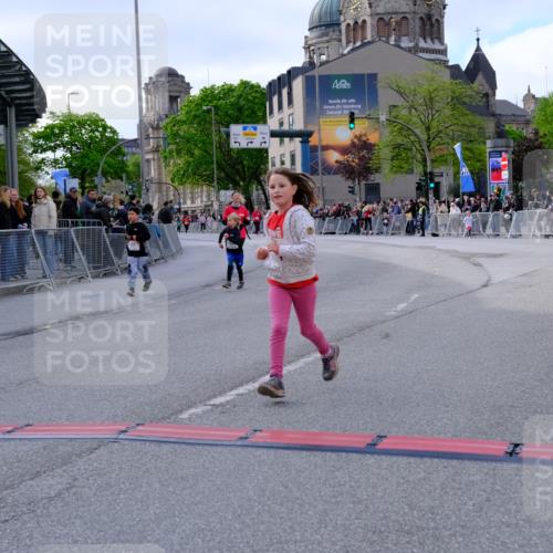 25.04.2026 - Das Zehntel Tim E. http://msf.ph/oto/9571812 25.04.2026 09:10:42 Ziel 1230, 1238, 1391, 1801, 1803, 2557, 2637, 3586 meine-sportfotos.de