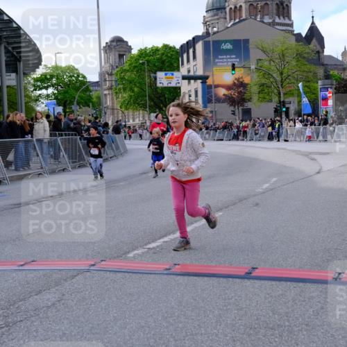 25.04.2026 - Das Zehntel Tim E. http://msf.ph/oto/9571813 25.04.2026 09:10:42 Ziel 1230, 1238, 1391, 1801, 1803, 2557, 2637, 3586 meine-sportfotos.de