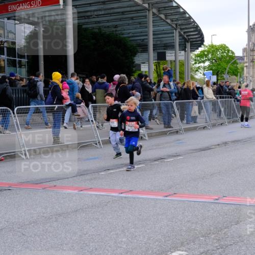 25.04.2026 - Das Zehntel Tim E. http://msf.ph/oto/9571814 25.04.2026 09:10:45 Ziel 1801, 1803, 2557, 2637 meine-sportfotos.de