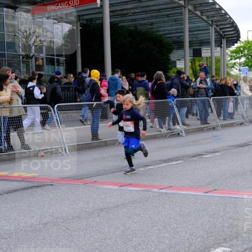 25.04.2026 - Das Zehntel Tim E. http://msf.ph/oto/9571817 25.04.2026 09:10:46 Ziel 1801, 1803, 2557, 2637 meine-sportfotos.de