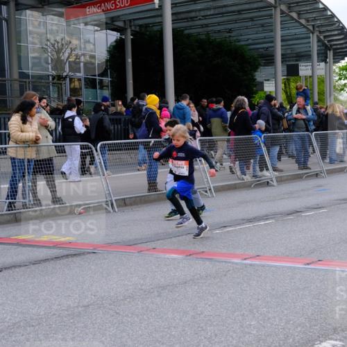 25.04.2026 - Das Zehntel Tim E. http://msf.ph/oto/9571818 25.04.2026 09:10:46 Ziel 1801, 1803, 2557, 2637 meine-sportfotos.de