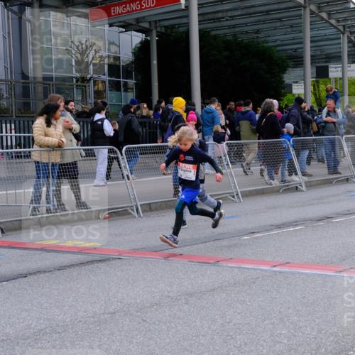 25.04.2026 - Das Zehntel Tim E. http://msf.ph/oto/9571819 25.04.2026 09:10:46 Ziel 1801, 1803, 2557, 2637 meine-sportfotos.de
