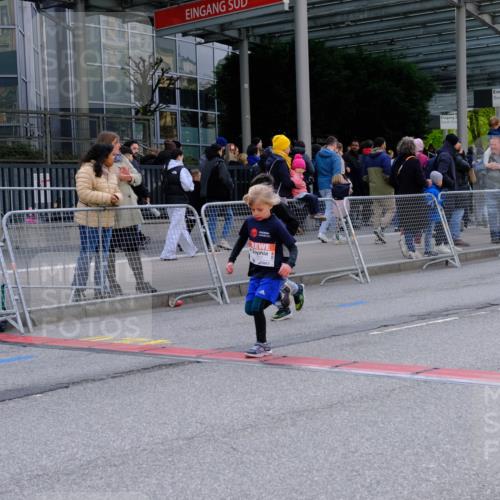 25.04.2026 - Das Zehntel Tim E. http://msf.ph/oto/9571820 25.04.2026 09:10:46 Ziel 1801, 1803, 2557, 2637 meine-sportfotos.de