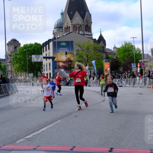 25.04.2026 - Das Zehntel Tim E. http://msf.ph/oto/9571822 25.04.2026 09:11:01 Ziel 2845, 3879 meine-sportfotos.de