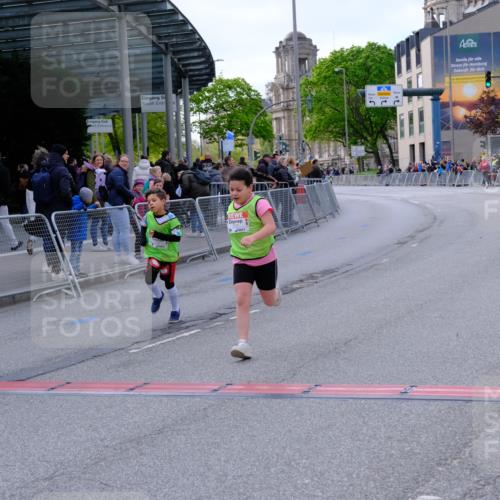 25.04.2026 - Das Zehntel Tim E. http://msf.ph/oto/9571848 25.04.2026 09:12:10 Ziel 1405, 1434 meine-sportfotos.de