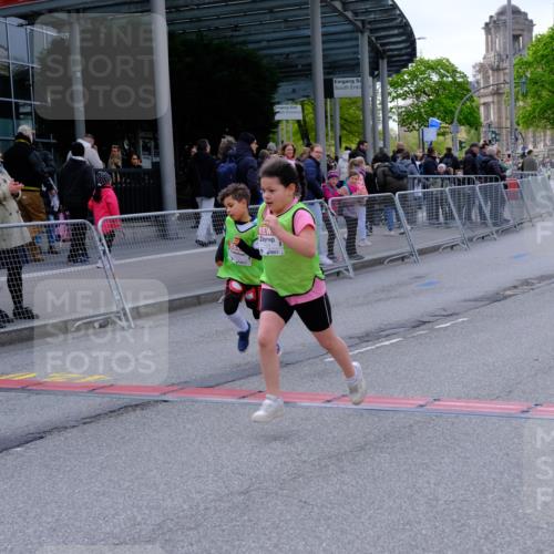 25.04.2026 - Das Zehntel Tim E. http://msf.ph/oto/9571854 25.04.2026 09:12:10 Ziel 1405, 1434 meine-sportfotos.de
