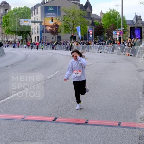 25.04.2026 - Das Zehntel Tim E. http://msf.ph/oto/9571855 25.04.2026 09:12:28 Ziel 2590 meine-sportfotos.de