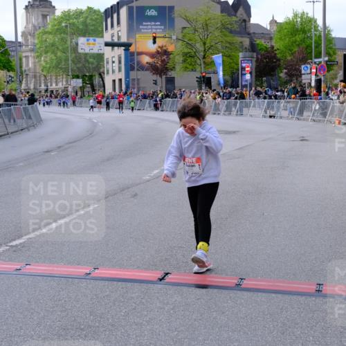 25.04.2026 - Das Zehntel Tim E. http://msf.ph/oto/9571858 25.04.2026 09:12:28 Ziel 2590 meine-sportfotos.de