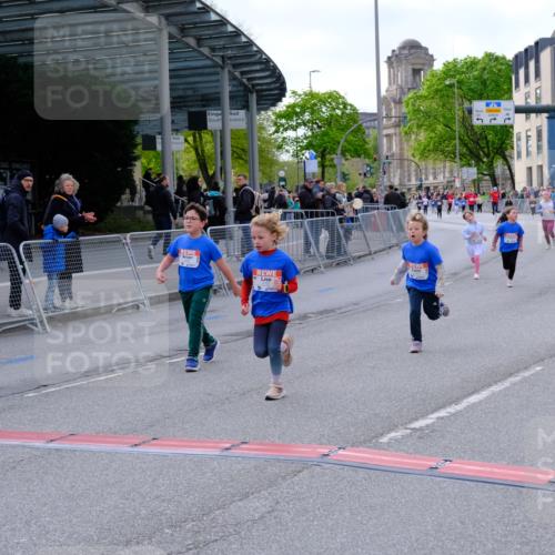 25.04.2026 - Das Zehntel Tim E. http://msf.ph/oto/9571879 25.04.2026 09:12:55 Ziel 2082, 2083, 2096, 2101, 2102, 2109, 3269, 3440, 3869 meine-sportfotos.de