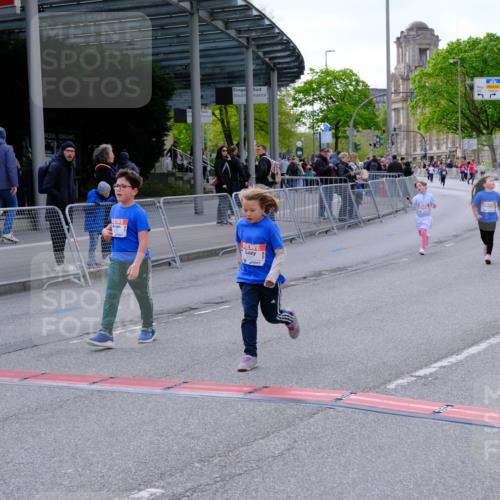 25.04.2026 - Das Zehntel Tim E. http://msf.ph/oto/9571885 25.04.2026 09:12:56 Ziel 2082, 2083, 2096, 2101, 2102, 2109, 3269, 3440, 3869 meine-sportfotos.de