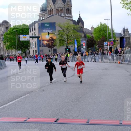 25.04.2026 - Das Zehntel Tim E. http://msf.ph/oto/9571897 25.04.2026 09:13:13 Ziel 1775, 1776, 1780, 2413 meine-sportfotos.de