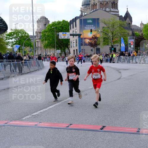 25.04.2026 - Das Zehntel Tim E. http://msf.ph/oto/9571903 25.04.2026 09:13:14 Ziel 1775, 1776, 1780, 2413 meine-sportfotos.de