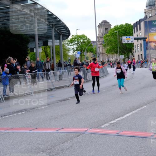 25.04.2026 - Das Zehntel Tim E. http://msf.ph/oto/9571912 25.04.2026 09:13:21 Ziel 1112, 1120, 1775, 1776, 1780, 1810, 2413 meine-sportfotos.de