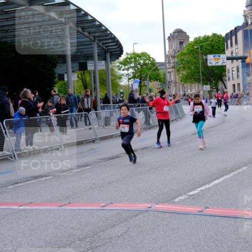 25.04.2026 - Das Zehntel Tim E. http://msf.ph/oto/9571913 25.04.2026 09:13:21 Ziel 1112, 1120, 1775, 1776, 1780, 1810, 2413 meine-sportfotos.de