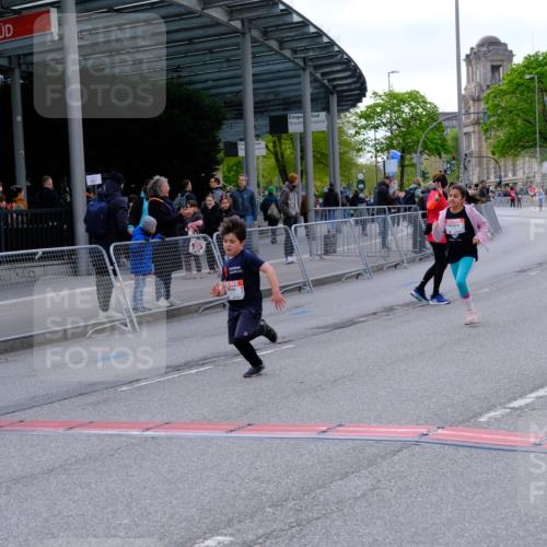 25.04.2026 - Das Zehntel Tim E. http://msf.ph/oto/9571918 25.04.2026 09:13:21 Ziel 1112, 1120, 1775, 1776, 1780, 1810, 2413 meine-sportfotos.de