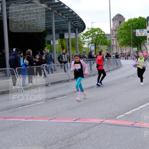 25.04.2026 - Das Zehntel Tim E. http://msf.ph/oto/9571919 25.04.2026 09:13:22 Ziel 1112, 1120, 1775, 1776, 1780, 1810 meine-sportfotos.de