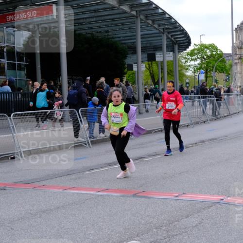 25.04.2026 - Das Zehntel Tim E. http://msf.ph/oto/9571928 25.04.2026 09:13:24 Ziel 1112, 1120, 1810 meine-sportfotos.de