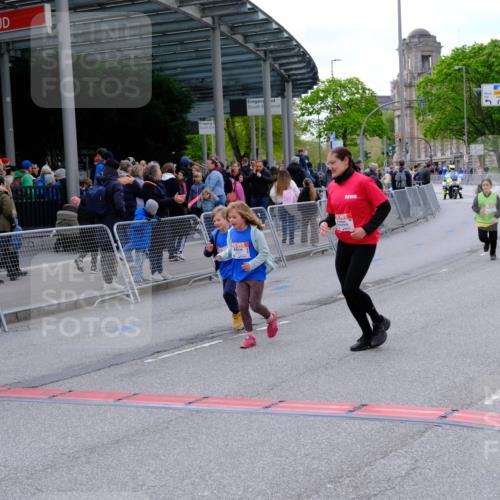 25.04.2026 - Das Zehntel Tim E. http://msf.ph/oto/9571945 25.04.2026 09:13:50 Ziel 1379, 2088, 2106 meine-sportfotos.de