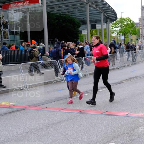 25.04.2026 - Das Zehntel Tim E. http://msf.ph/oto/9571947 25.04.2026 09:13:50 Ziel 1379, 2088, 2106 meine-sportfotos.de
