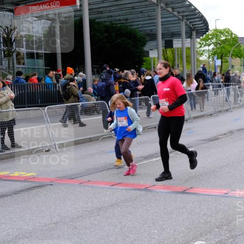 25.04.2026 - Das Zehntel Tim E. http://msf.ph/oto/9571948 25.04.2026 09:13:50 Ziel 1379, 2088, 2106 meine-sportfotos.de