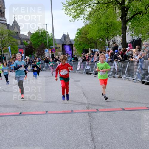 25.04.2026 - Das Zehntel Tim E. http://msf.ph/oto/9577003 25.04.2026 10:58:43 Ziel 5015, 5022, 5068, 5069, 5311, 5316, 5323, 5347, 5629, 5676, 5808, 5824, 5956, 6105, 6114, 6369, 6467, 6471, 6478, 6484, 6547, 6746, 6759, 6974, 6978, 7055, 7080, 7196, 7276, 7339, 7397, 7407, 7467, 7597, 7598, 7634, 7684, 7965, 7975, 7983 meine-sportfotos.de